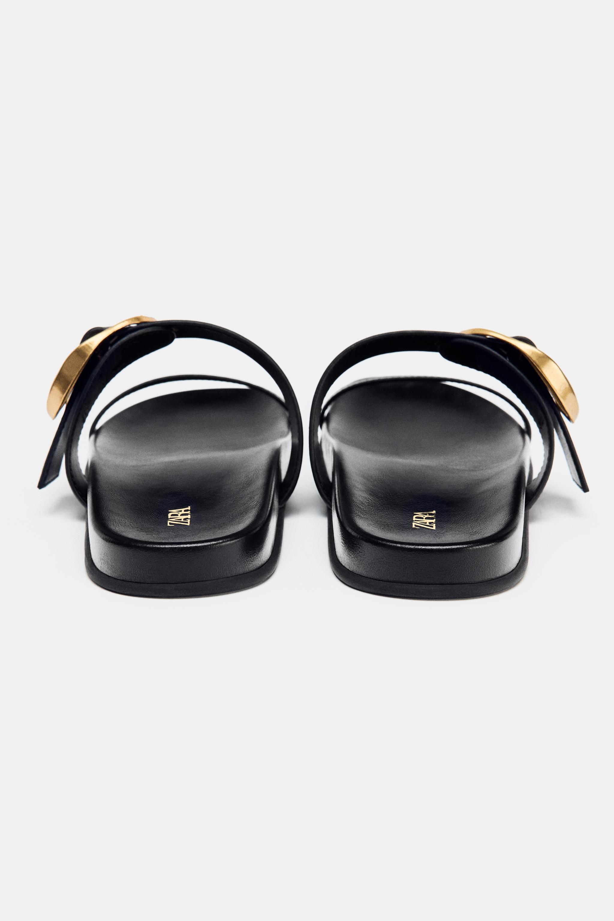 BUCKLED DOUBLE STRAP SANDALS